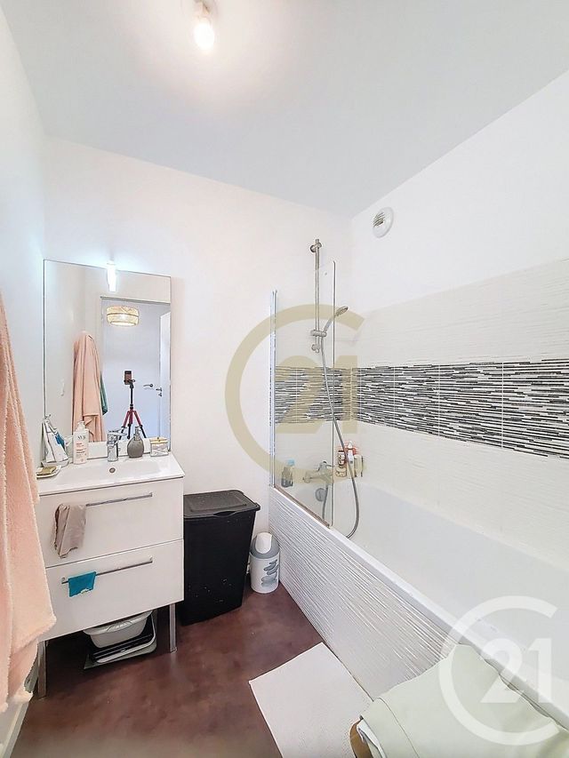 Appartement F3 à louer - 3 pièces - 64.16 m2 - LES SORINIERES - 44 - PAYS-DE-LOIRE - Century 21 Harmony