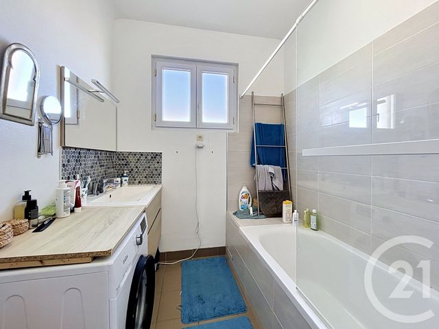 Appartement T4 à vendre - 4 pièces - 78.0 m2 - REZE - 44 - PAYS-DE-LOIRE - Century 21 Harmony