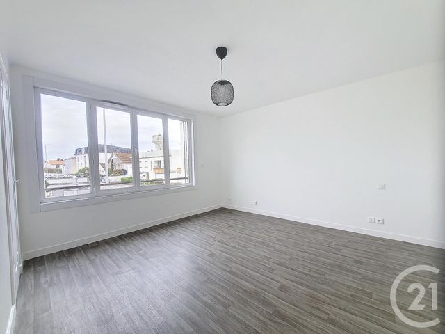 Appartement F5 à louer - 5 pièces - 136.5 m2 - REZE - 44 - PAYS-DE-LOIRE - Century 21 Harmony
