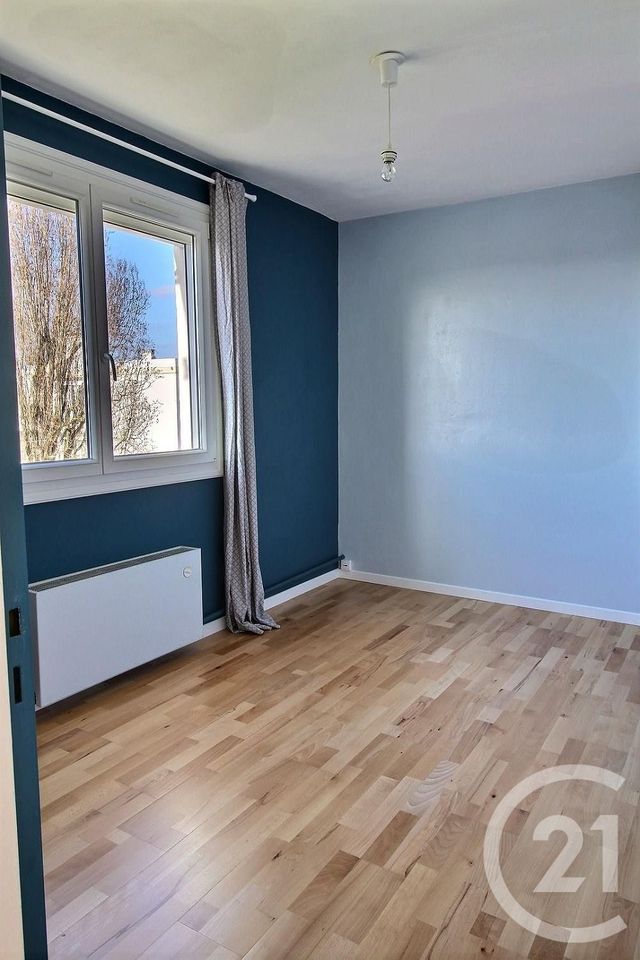Appartement T5 à louer - 5 pièces - 90.48 m2 - REZE - 44 - PAYS-DE-LOIRE - Century 21 Harmony