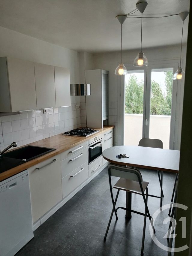Appartement T5 à louer - 5 pièces - 90.48 m2 - REZE - 44 - PAYS-DE-LOIRE - Century 21 Harmony