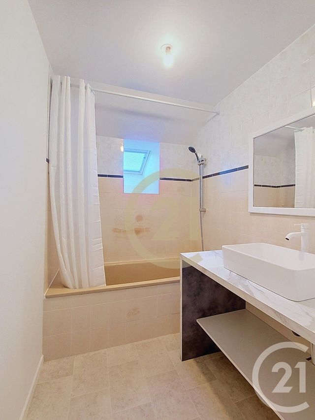 Appartement F4 à louer - 4 pièces - 88.12 m2 - ST SEBASTIEN SUR LOIRE - 44 - PAYS-DE-LOIRE - Century 21 Harmony