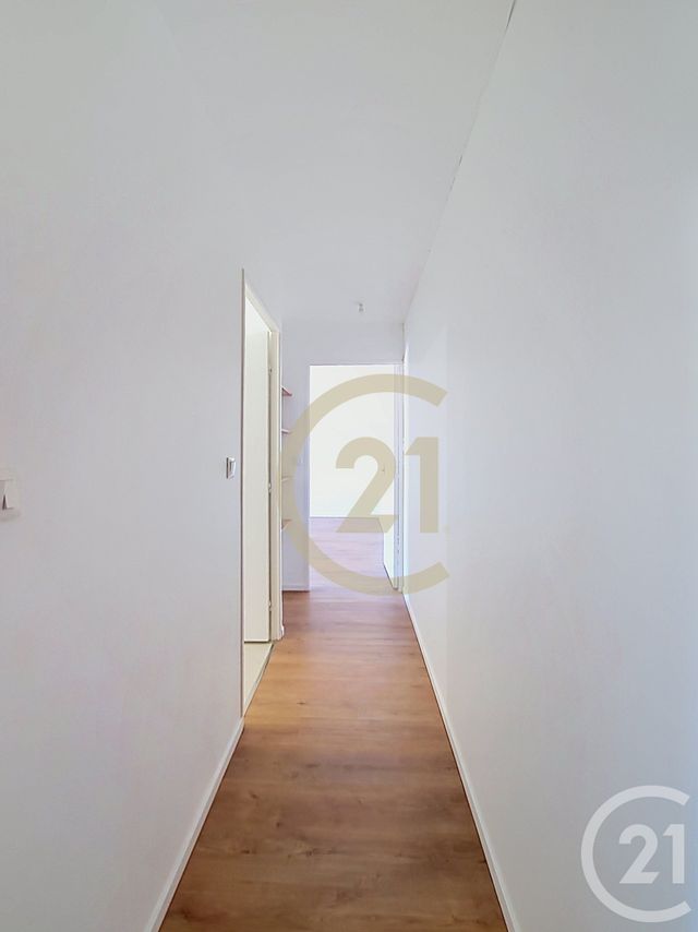 Appartement F4 à louer - 4 pièces - 88.12 m2 - ST SEBASTIEN SUR LOIRE - 44 - PAYS-DE-LOIRE - Century 21 Harmony
