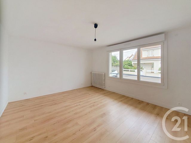 Appartement F4 à louer - 4 pièces - 77.15 m2 - REZE - 44 - PAYS-DE-LOIRE - Century 21 Harmony