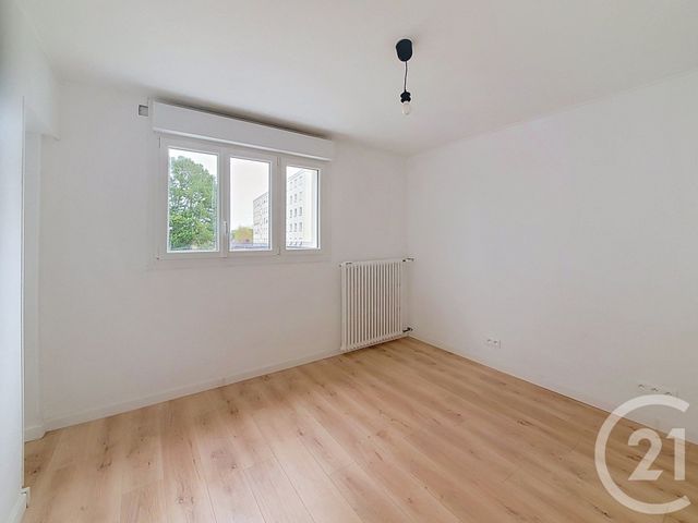 Appartement F4 à louer - 4 pièces - 77.15 m2 - REZE - 44 - PAYS-DE-LOIRE - Century 21 Harmony