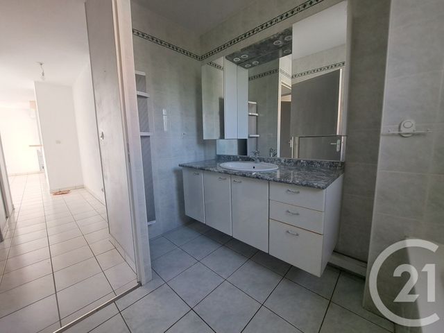 Appartement F3 à louer - 3 pièces - 66.53 m2 - REZE - 44 - PAYS-DE-LOIRE - Century 21 Harmony