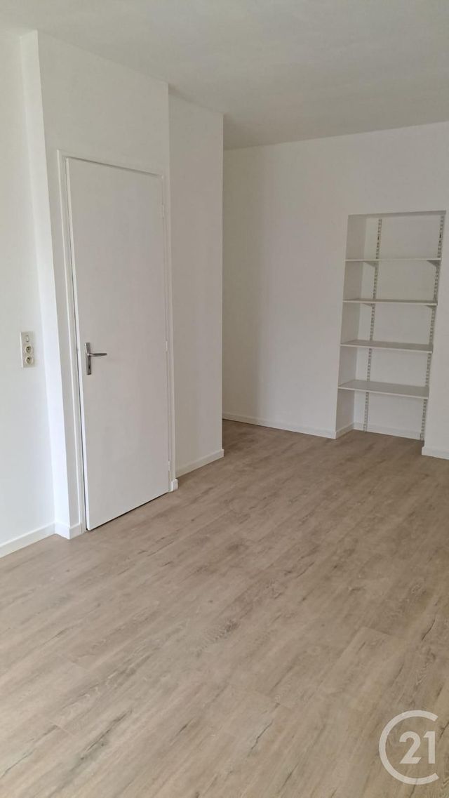 Appartement F1 à louer - 1 pièce - 20.7 m2 - ST SEBASTIEN SUR LOIRE - 44 - PAYS-DE-LOIRE - Century 21 Harmony